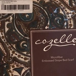 NWOT Cozelle Microfiber Bed Scarf
